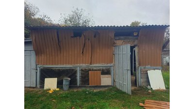 У Козелецькій громаді через російську атаку БпЛА пошкоджений нежилий будинок та авто У Козелецькій громаді через російську атаку БпЛА пошкоджений нежилий будинок та авто