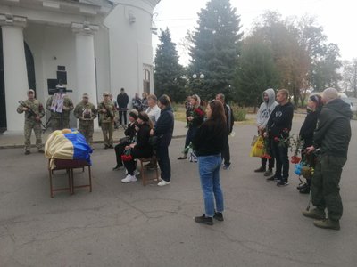 У Полтаві попрощалися із воїнами Романом Гаулікою та Ігорем Водолагою У Полтаві попрощалися із воїнами Романом Гаулікою та Ігорем Водолагою