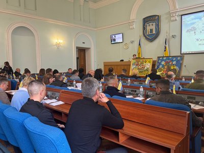 У Житомирі виділили 20 ділянок під паркувальні місця У Житомирі виділили 20 ділянок під паркувальні місця
