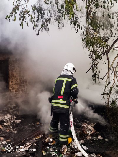 Дворічна дитина спричинила пожежу в будинку на Вінниччині