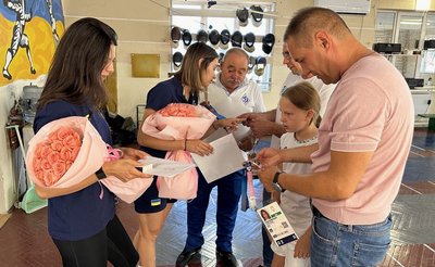 Фехтувальниці Влада Харькова і Дар'я Варфоломеєва після Олімпіади приїхали в Ужгород і зустрілися із першим тренером Фехтувальниці Влада Харькова і Дар'я Варфоломеєва після Олімпіади приїхали в Ужгород і зустрілися із першим тренером