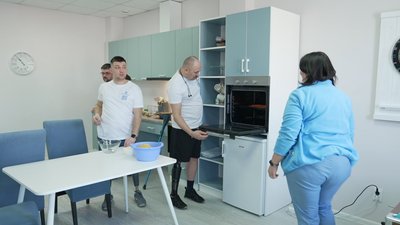 Повернення до самостійного життя: як у Вінниці навчають користуватися біонічними протезами Повернення до самостійного життя: як у Вінниці навчають користуватися біонічними протезами