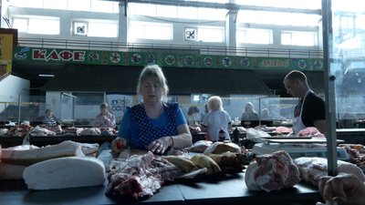 М'ясо та молоко дешевшають, а сало дорожчає: які ціни на Житньому ринку в Житомирі М'ясо та молоко дешевшають, а сало дорожчає: які ціни на Житньому ринку в Житомирі