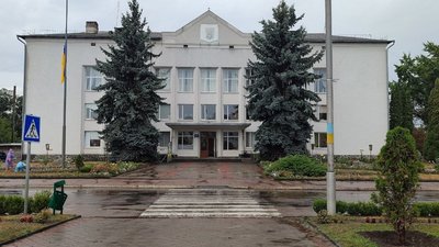 Як на Житомирщині піднімали синьо-жовті прапори до проголошення незалежності: історії очевидців Як на Житомирщині піднімали синьо-жовті прапори до проголошення незалежності: історії очевидців