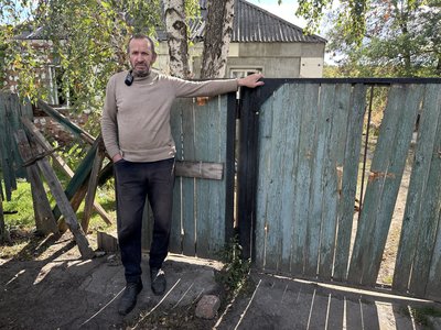«Дрони роями літають». Як живе Тетянівка під Святогірськом, де залишилися 26 людей «Дрони роями літають». Як живе Тетянівка під Святогірськом, де залишилися 26 людей