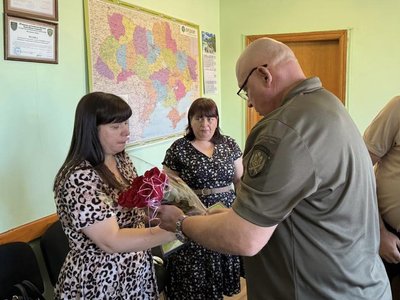 На Одещині родинам загиблих прикордонників вручили державні відзнаки На Одещині родинам загиблих прикордонників вручили державні відзнаки