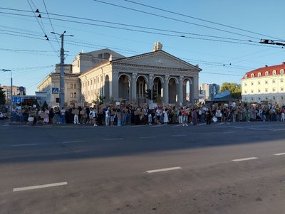 У Рівному другий день протестів проти закону №12414, який нівелює незалежність НАБУ та САП