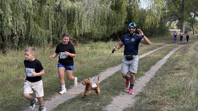 В Олександрії відбувся забіг «Героям слава! Забіг вдячності» до Дня фізкультури і спорту В Олександрії відбувся забіг «Героям слава! Забіг вдячності» до Дня фізкультури і спорту