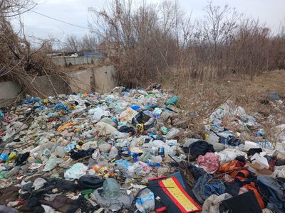 У Пересипському районі Одеси виявили незаконне сміттєзвалище У Пересипському районі Одеси виявили незаконне сміттєзвалище
