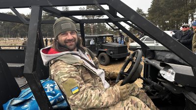 "Машинка — "вогонь": як на Миколаївщині тестували багі для військових "Машинка — "вогонь": як на Миколаївщині тестували багі для військових