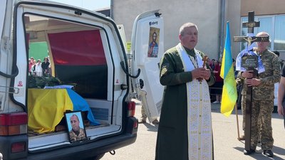 З військовим Костянтином Матвєєвим попрощалися на Рівненщині З військовим Костянтином Матвєєвим попрощалися на Рівненщині