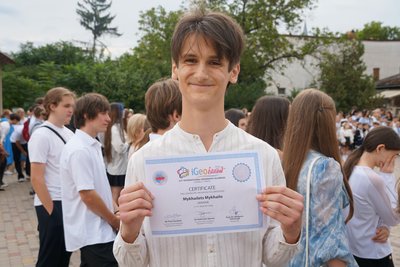В Ужгороді пролунав перший дзвоник: новий навчальний рік розпочали понад 17 тисяч дітей В Ужгороді пролунав перший дзвоник: новий навчальний рік розпочали понад 17 тисяч дітей