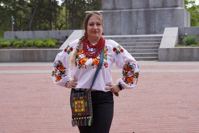 "Це ідентичність нашого народу". Як у Дніпрі святкують день вишиванки