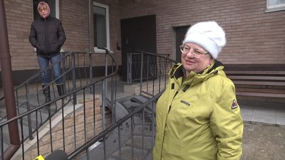 У Житомирі на проспекті Миру накопичується сміття біля контейнерного майданчика У Житомирі на проспекті Миру накопичується сміття біля контейнерного майданчика