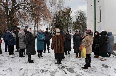 Суд передав у власність держави: на Черкащині представники УПЦ МП не пустили до собору його нових управителів Суд передав у власність держави: на Черкащині представники УПЦ МП не пустили до собору його нових управителів