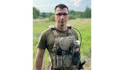 "Був чуйним та добрим лікарем, якого любили пацієнти": у Чернігові попрощалися з Андрієм Мохоньком "Був чуйним та добрим лікарем, якого любили пацієнти": у Чернігові попрощалися з Андрієм Мохоньком