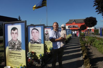 В Олевську на День Державного прапора підняли стяг та провели велопробіг