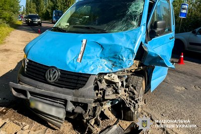 ДТП за участі трьох авто: четверо жінок були травмовані на Рівненщині ДТП за участі трьох авто: четверо жінок були травмовані на Рівненщині