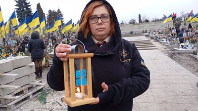 тернопіль, ірина михайлюк, микулинецьке кладовище, 7 грудня 2025 року тернопіль, ірина михайлюк, микулинецьке кладовище, 7 грудня 2025 року