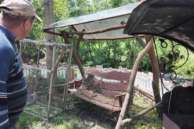 Зруйнований міст та підтоплені господарства: які наслідки негоди у селі Путрине на Буковині Зруйнований міст та підтоплені господарства: які наслідки негоди у селі Путрине на Буковині
