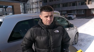 "Років п’ять не було такої зими": як розчищають дороги від снігу в Луцькому районі "Років п’ять не було такої зими": як розчищають дороги від снігу в Луцькому районі