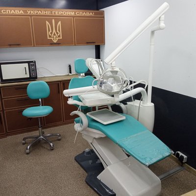 У Хмельницькому передали техніку для військових