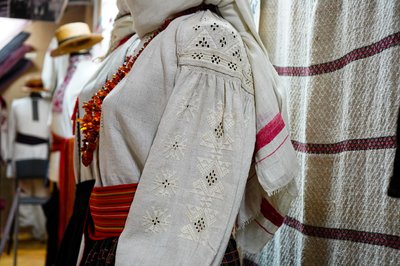Подільська сорочка вишита білим по білому Подільська сорочка вишита білим по білому