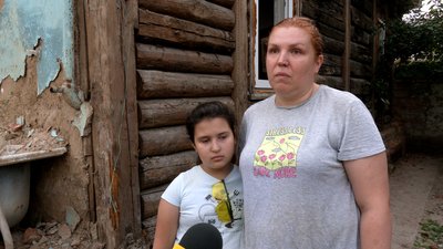 "Не вистачає чоловічих рук": як у Чернігові волонтери розбирають зруйнований росіянами будинок "Не вистачає чоловічих рук": як у Чернігові волонтери розбирають зруйнований росіянами будинок
