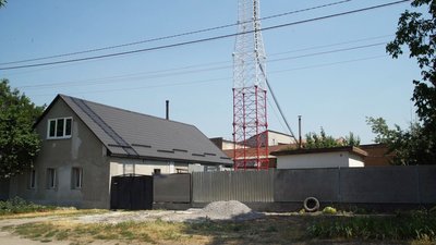 У Кропивницькому посеред приватного сектору встановили вежу мобільного зв’язку: чому сусіди проти У Кропивницькому посеред приватного сектору встановили вежу мобільного зв’язку: чому сусіди проти