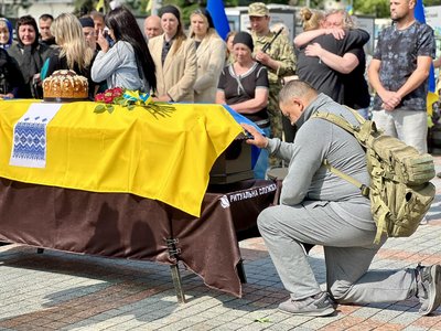Загинув у Курській області: із солдатом Ярославом Плещуком попрощалися у Рівному Загинув у Курській області: із солдатом Ярославом Плещуком попрощалися у Рівному