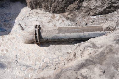 Частина Дніпра та області лишилися без води через аварію на водогоні: що кажуть місцеві та відповідальні служби Частина Дніпра та області лишилися без води через аварію на водогоні: що кажуть місцеві та відповідальні служби