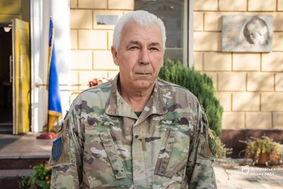 У Дніпрі та Кривому Розі встановили меморіальні дошки загиблим на фронті військовим У Дніпрі та Кривому Розі встановили меморіальні дошки загиблим на фронті військовим
