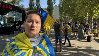"Пам'ять — це дії": у Миколаєві вшанували загиблих військових хвилиною мовчання "Пам'ять — це дії": у Миколаєві вшанували загиблих військових хвилиною мовчання