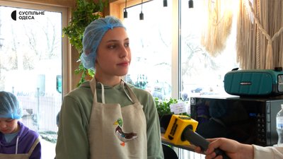 Кухар, тесляр, перукар: в Одесі діти та переселенці опановують професії