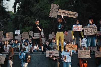 Загальний план акції протесту в центрі Харкова проти змін до Цивільного кодексу 6 травня