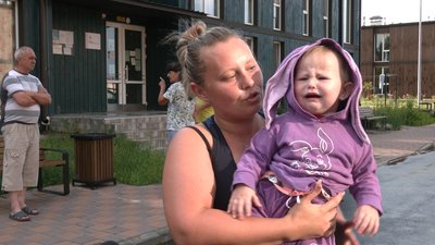 По пів дня без електрики, в спеці та з протікаючими трубами: як живуть люди у модульному містечку на Дрозда у Чернігові По пів дня без електрики, в спеці та з протікаючими трубами: як живуть люди у модульному містечку на Дрозда у Чернігові