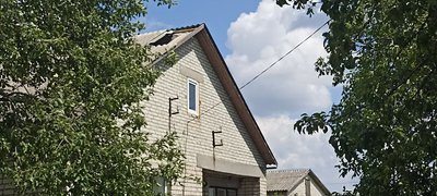 Буревій на Житомирщині: знеструмлено понад 20 тисяч осель та пошкоджено сотні будинків Буревій на Житомирщині: знеструмлено понад 20 тисяч осель та пошкоджено сотні будинків