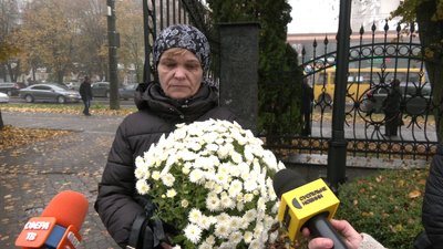 Із військовослужбовцем Андрієм Чечетіним попрощалися у Рівному Із військовослужбовцем Андрієм Чечетіним попрощалися у Рівному
