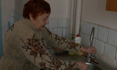 "Стіни є, тепло, вода, їжа": як переселенці живуть у гуртожитку на Волині "Стіни є, тепло, вода, їжа": як переселенці живуть у гуртожитку на Волині