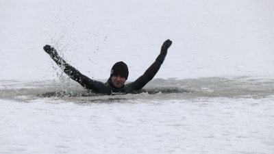 Рятувальники відпрацювали навички порятунку людей на озері Басів кут у Рівному Рятувальники відпрацювали навички порятунку людей на озері Басів кут у Рівному