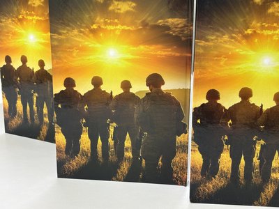 "Променем сонця": у Первомайську презентували книгу памʼяті Героя України "Променем сонця": у Первомайську презентували книгу памʼяті Героя України