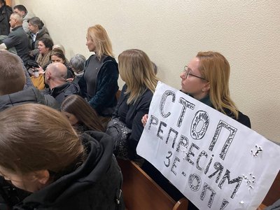 Активісти на слуханні з приводу обрання запобіжного заходу за новою підозрою Юрію Галушкіну, Київ, 24 січня 2025 року Активісти на слуханні з приводу обрання запобіжного заходу за новою підозрою Юрію Галушкіну, Київ, 24 січня 2025 року