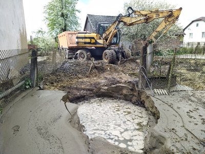 Ліквідовують наслідки витоку газу та підраховують збитки: ситуація у селі Розвадів на Львівщині Ліквідовують наслідки витоку газу та підраховують збитки: ситуація у селі Розвадів на Львівщині