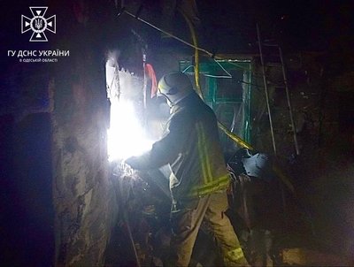 В Одеській області горів житловий будинок: на місці виявили тіла трьох чоловіків В Одеській області горів житловий будинок: на місці виявили тіла трьох чоловіків