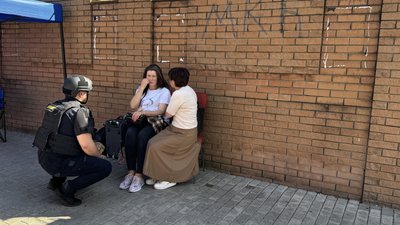 Удар по Харкову: психолог допомагає жінкам Удар по Харкову: психолог допомагає жінкам