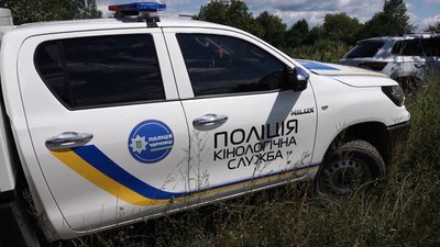 На Буковині тривають пошуки чоловіка, який стріляв у поліцейських: що відбувається в селі На Буковині тривають пошуки чоловіка, який стріляв у поліцейських: що відбувається в селі