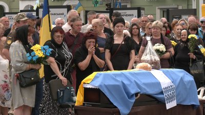 З військовим Олегом Іванченком попрощалися у Рівному З військовим Олегом Іванченком попрощалися у Рівному