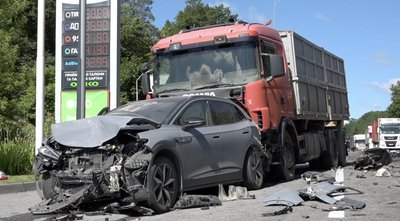 На обʼїзній біля Вінниці зіткнулися сім автомобілів: є травмовані На обʼїзній біля Вінниці зіткнулися сім автомобілів: є травмовані