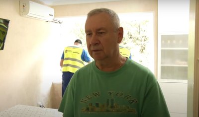 У Львові встановлюють вікна у будівлях, пошкоджених через ракетний удар У Львові встановлюють вікна у будівлях, пошкоджених через ракетний удар