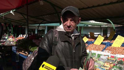 Рівняни купують насіння на ринках міста. Що обирають та чи здорожчали ціни у 2026 році Рівняни купують насіння на ринках міста. Що обирають та чи здорожчали ціни у 2026 році